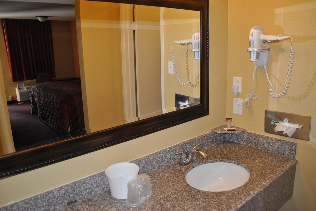 Executive Inn Brookshire Rum bild